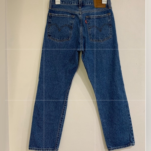 Levi’s Wedgie Jeans Women's Size 27 Quality Premium Distressed Denim Medium wash - Picture 14 of 16